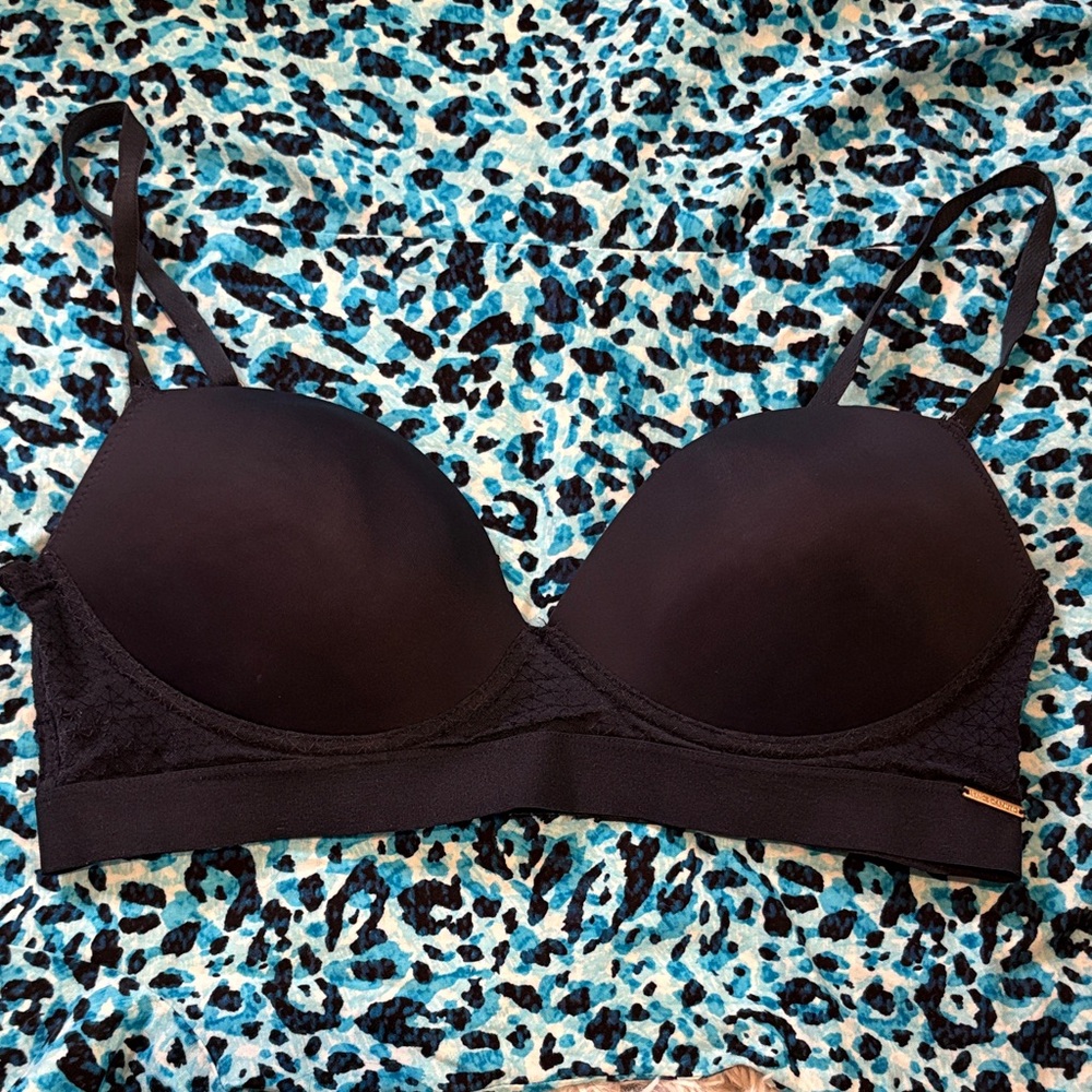 Vince Camuto Navy Blue Women's Smooth Bra Sz 38C